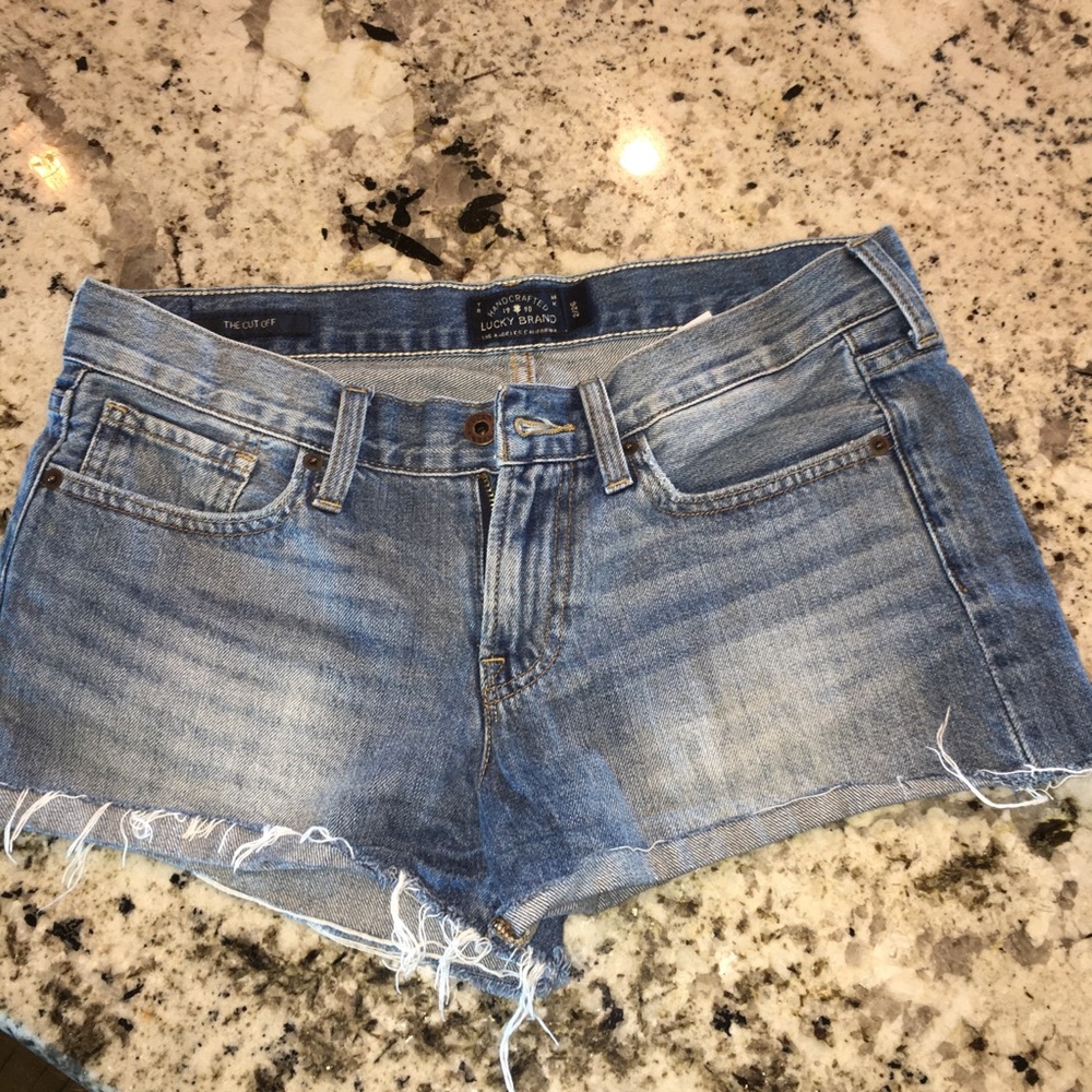 Lucky Brand “The Cut Off” denim shorts ❗️